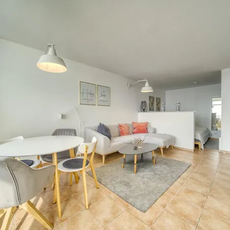 - Haus E, App 0e0903 Apartment *