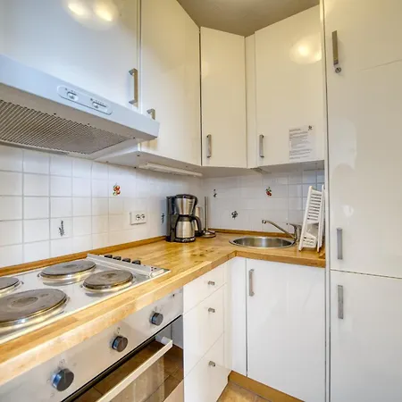 - Haus E, App 0e0903
