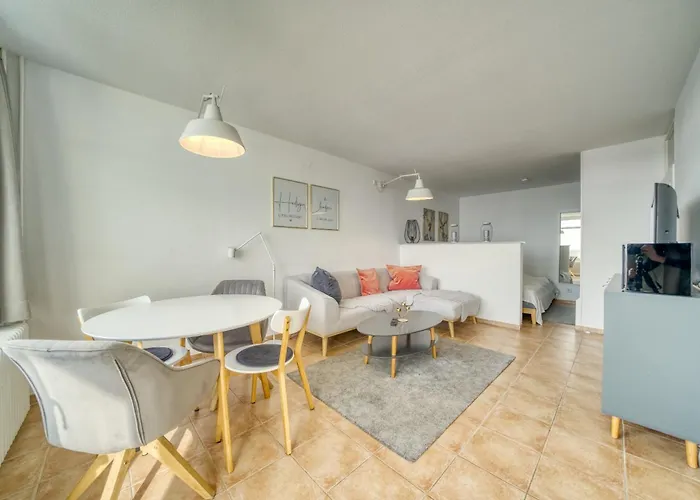 - Haus E, App 0e0903 Apartmán *